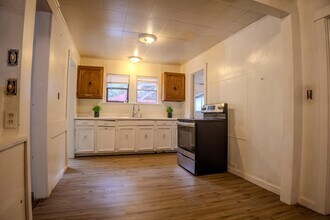 2896 Clay St in Placerville, CA - Building Photo - Building Photo