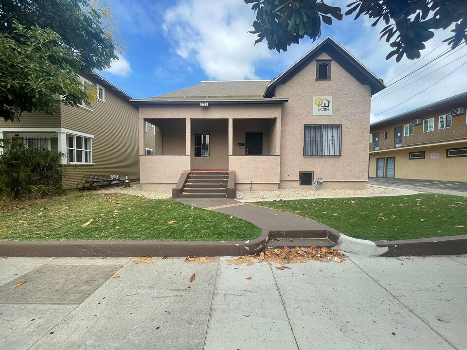 721 W 32nd St in Los Angeles, CA - Foto de edificio