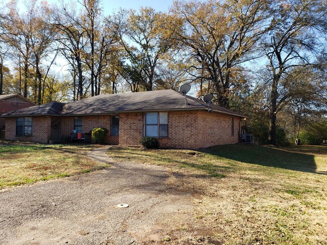 16046 Shoshone Dr in Tyler, TX - Building Photo - Building Photo