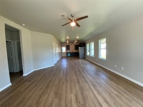 619 W Bayshore Dr in Palacios, TX - Building Photo - Building Photo