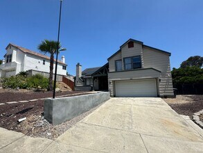 9834 Ivy St in Spring Valley, CA - Building Photo - Building Photo