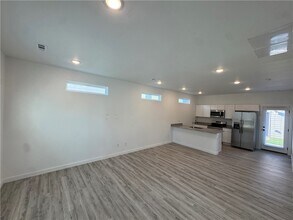 910 Massachusetts Ave in Bentonville, AR - Building Photo - Building Photo