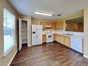 4610 Elm Point Dr in Balch Springs, TX - Building Photo - Building Photo