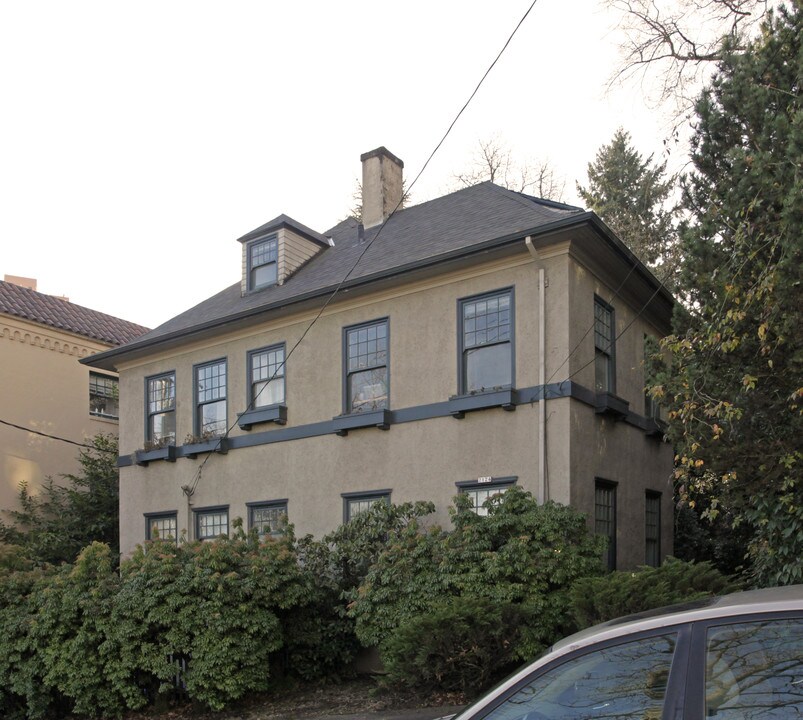 2124 SW Taylor St in Portland, OR - Building Photo