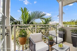 1332 SW 2nd Ct in Fort Lauderdale, FL - Building Photo