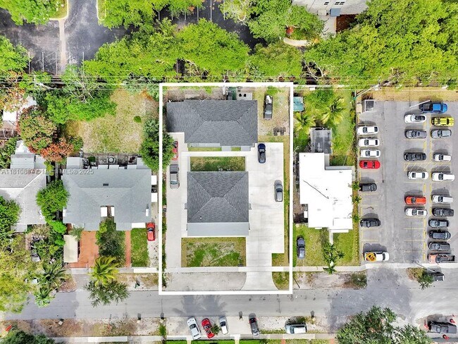 12400 NE 11th Ct in North Miami, FL - Building Photo - Building Photo