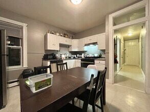 168 Hillside St, Unit 2 in Boston, MA - Building Photo - Building Photo