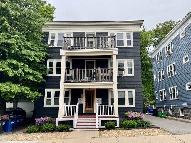 21 Saint Peter St, Unit 3R