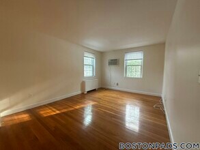 17 Captain Parker Arms, Unit 15 in Lexington, MA - Foto de edificio - Building Photo