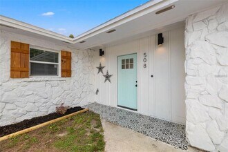 508 Brooker Rd in Brandon, FL - Building Photo - Building Photo