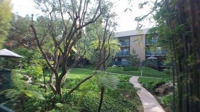 576 N Bellflower Blvd-Unit -UNIT 228 in Long Beach, CA - Building Photo - Building Photo