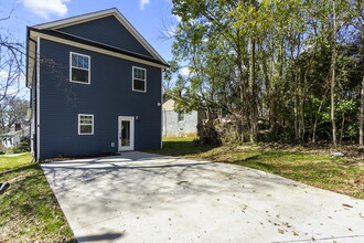 8 Colorado St in Greenville, SC - Foto de edificio - Building Photo