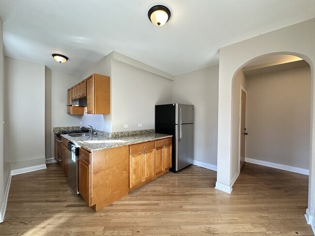 901 Green Bay Rd in Winnetka, IL - Building Photo - Building Photo