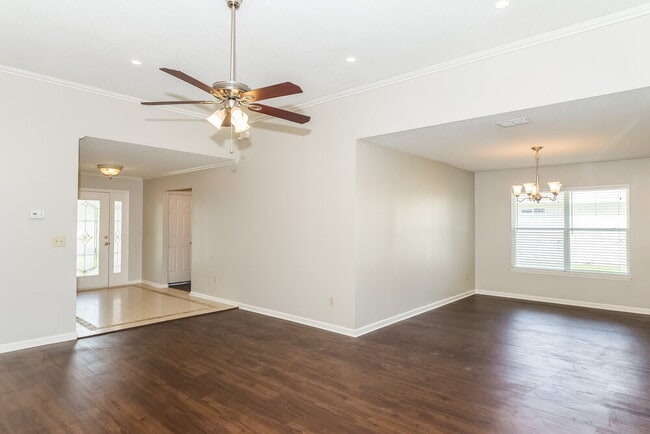 2077 Willesdon Dr W in Jacksonville, FL - Building Photo - Building Photo