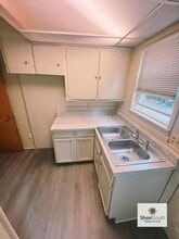 911 Maybelle St NE in Grand Rapids, MI - Building Photo - Building Photo