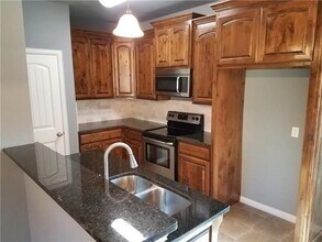 640 Kimbrough St in White Settlement, TX - Foto de edificio - Building Photo