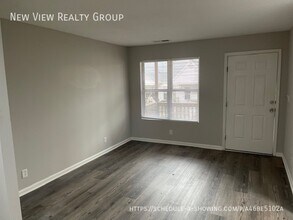 242 Hoskins Mill Ln in Charlotte, NC - Building Photo - Building Photo