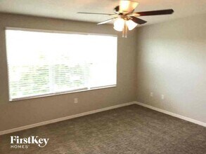 11409 Camden Yard Ln in Lithia, FL - Building Photo - Building Photo