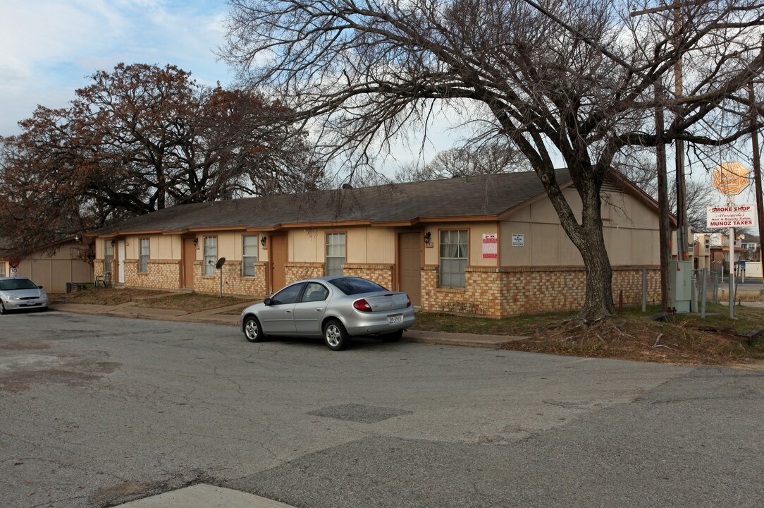 SUNNY TERRACE TOWN HOMES in Seagoville, TX - Building Photo