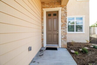 1045 Hope Ln in Santa Ana, CA - Building Photo - Building Photo