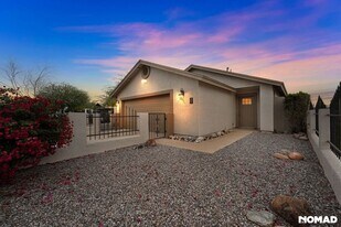 302 N Cameron St in Casa Grande, AZ - Building Photo