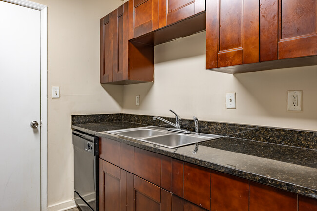 Spivey Crossing Apartments in Ellenwood, GA - Building Photo - Interior Photo