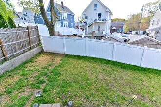 28 Richardson St in Wakefield, MA - Building Photo - Building Photo