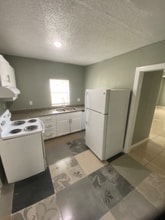 634 Dr JA Wiltshire Ave in Lake Wales, FL - Foto de edificio - Building Photo