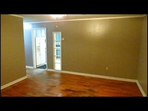 1202 N Holly St in Beebe, AR - Building Photo - Building Photo