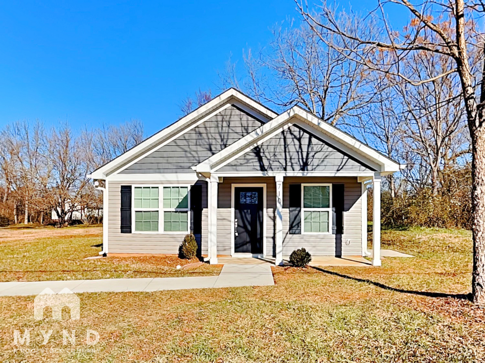 710 W Alabama Ave in Bessemer City, NC - Building Photo