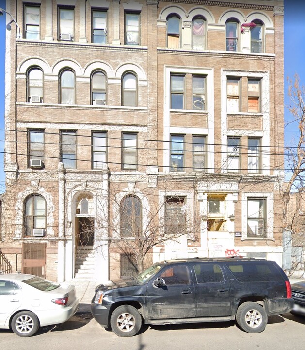 1209 Washington Ave in Bronx, NY - Building Photo