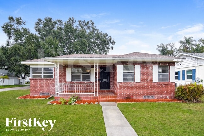 property at 719 W Ohio Ave