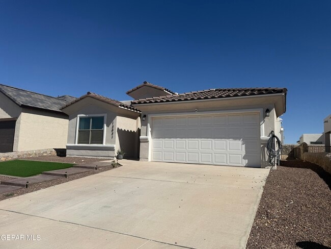 13841 Paseo Central Ave in Horizon City, TX - Building Photo - Building Photo