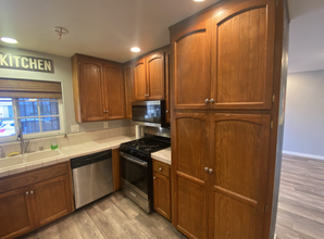 1810 Thelborn Way in San Diego, CA - Building Photo - Building Photo