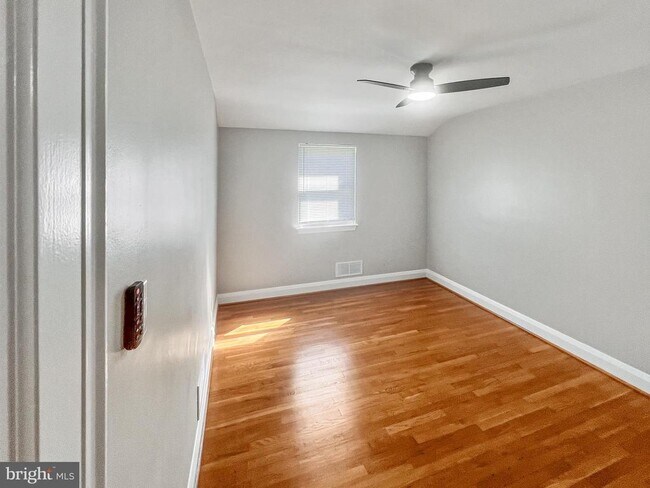 5755 Maplehill Rd in Baltimore, MD - Building Photo - Building Photo