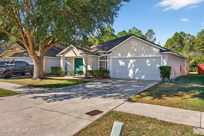 8342 Staplehurst Dr W in Jacksonville, FL - Building Photo - Building Photo