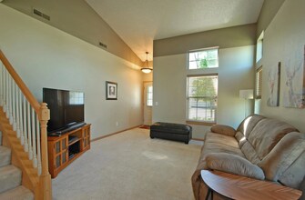 140 Bridgewater Trl in Hudson, WI - Building Photo - Building Photo