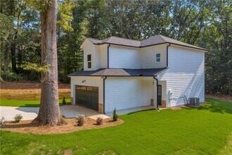 155 Carey St in Royston, GA - Building Photo - Building Photo