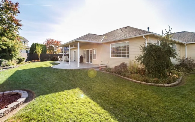 1107 Harvest Dr in College Place, WA - Building Photo - Building Photo