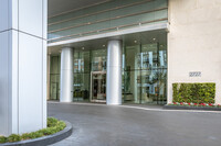 2727 Kirby Dr in Houston, TX - Foto de edificio - Building Photo