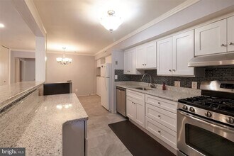 7529 Spring Lake Dr, Unit C1 in Bethesda, MD - Building Photo - Building Photo