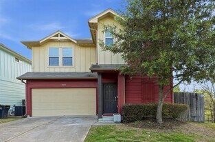 5517 Bradford Pear Ln in Austin, TX - Building Photo