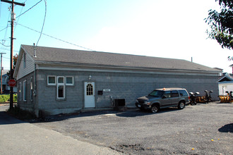 1639 Newport Ave in Northampton, PA - Foto de edificio - Building Photo