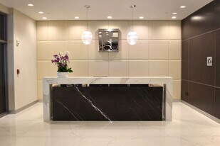 110 SW 12th St in Miami, FL - Building Photo