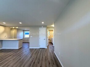 5116 SE Mitchell St in Portland, OR - Building Photo - Building Photo