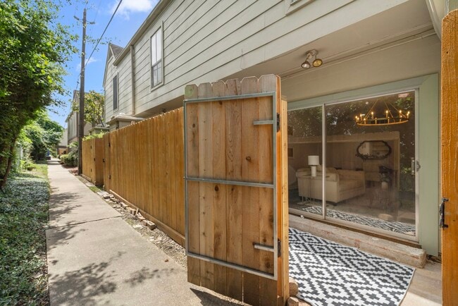 property at 14703 Barryknoll Ln