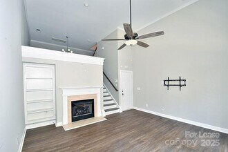 4939 S Hill View Dr in Charlotte, NC - Building Photo - Building Photo