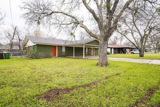 1809 Magnolia Dr in Round Rock, TX - Building Photo - Building Photo