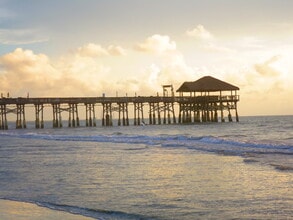 3150 N Atlantic Ave in Cocoa Beach, FL - Foto de edificio - Building Photo