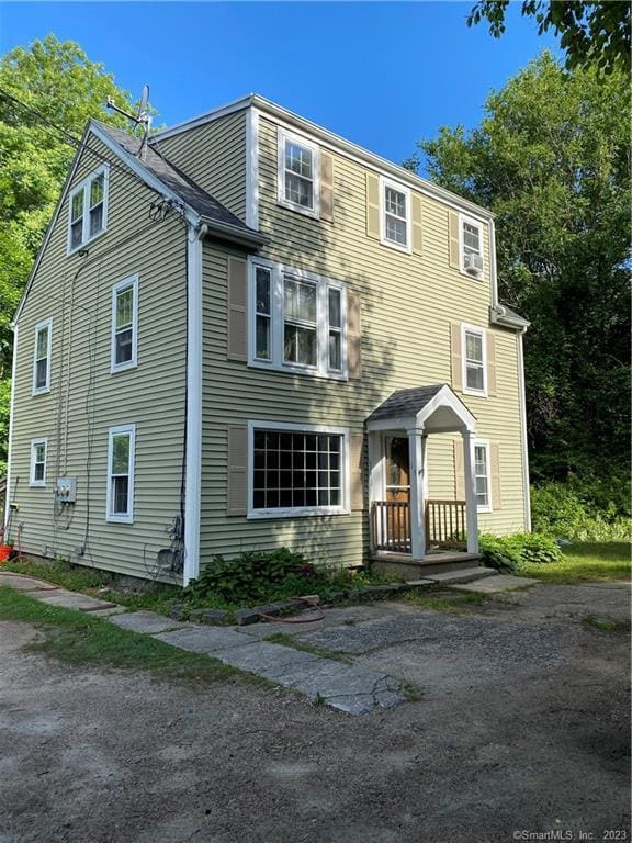 property at 15 Mellow Ct